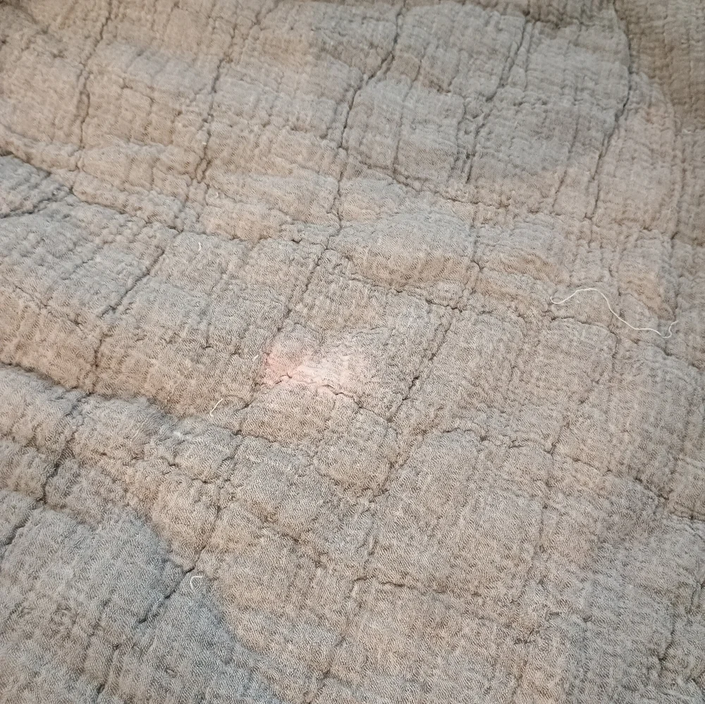 Pottery Barn Gray Cloud Quilt + 2 Euro Shams